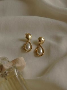 Today's Society, Gold Jewelry Earrings, Gold Jewelry Simple, Gold Designs, Gold Jewellery Design Necklaces, Jewelry Design Earrings, Gold Earrings Designs