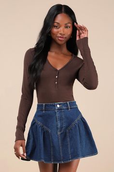 You'll always be your cutest self thanks to the Lulus Edgy Affection Dark Wash Denim High-Rise Paneled Mini Skirt! Stretchy woven denim shapes this essential skirt that has a high waist, belt loops, and a hidden zip fly with top button closure. Flaring silhouette boasts adorable side panels for a flirty pannier effect, finishing at a mini hem. Fit: This garment fits true to size. Length: Mid-thigh. Size medium measures 15.5" from waist to hem. Waist: Fitted - very fitted at natural waist. Hip: N Mid Thigh Skirt, Thigh Skirt, Mini Skirt Blue, Dark Wash Denim, Bottom Clothes, Side Panels, Full Skirt, Waist Belt, Panel Siding