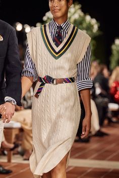 Ralph Lauren Style Women, Ralph Lauren Fashion Show, Spring 2023 Ready To Wear, 2023 Ready To Wear Collection, 2023 Ready To Wear, Fashion Forecasting, Kids Summer Fashion, Italy Outfits, Smart Outfit