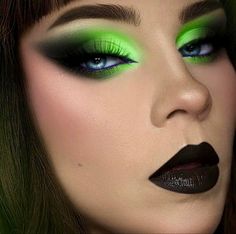 Makeup Therapy, Toxic Products, Halloween Eye Makeup, Summer Makeup Looks, Halloween Makeup Inspiration, Eye Makeup Pictures, Green Makeup