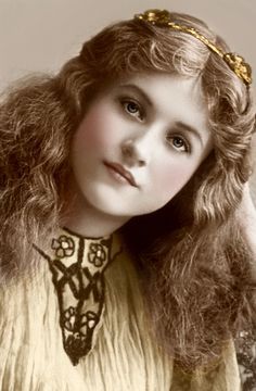 Maud Fealy, Maude Fealy, Era Victoria, Vintage Foto's, Portrait Vintage, Gene Kelly, Mae West, Vintage Portrait, Film Actress