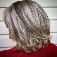 33 Youthful Hairstyles and Haircuts for Women Over 50 in 2021 Styles For Long Thick Hair, Platinum Balayage, Styles For Women Over 50, Balayage Bob, Mid Length Hair With Layers, Going Grey, Modern Haircuts, Hair Styles Color, Blending Gray Hair