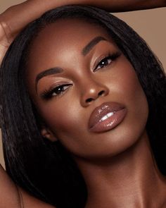 Natural Prom Makeup, Mekap Mata, Brown Skin Makeup, Smink Inspiration, Black Women Makeup, Dark Skin Beauty, Afro Punk, Dark Skin Makeup