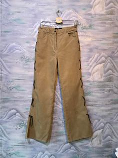 "Baggy Corduroy Pants Corduroy Trousers Boyfriend Pants Brown Sand Corduroy Pants Cowboy style pants Small Size Pants Label size: W32 ; L27 Measurements: (lying flat): Waist: 14\"- 35 cm Hips: 19\"- 48 cm Pant leg inseam: 31,5\" - 80cm Length: 41,5\" - 105 cm Please check measurements to insure a proper fit. Remember to allow yourself some extra room for movement. You can compare these with something from your closet that fits you well. This pants will come to you freshly laundered and ready to Straight Leg Corduroy Pants For Spring, Vintage Corduroy Trousers, Vintage Corduroy Pants For Spring, Vintage High Waist Corduroy Pants, Trendy Straight Leg Corduroy Pants, High Waist Vintage Corduroy Pants, Vintage High-waist Corduroy Pants, Brown Sand, 90s Fashion Men