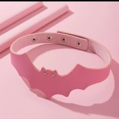 New Snap Closure Pastel Goth Light Pink Pu Leather Bat Spooky Vampire Choker Necklace Pastel Goth Choker, Cartier Love Necklace, Amethyst Stone Necklace, Rose Quartz Necklace Pendants, Goth Choker, Rhinestone Costumes, Pumpkin Necklace, Vintage Choker Necklace, Goth Accessories