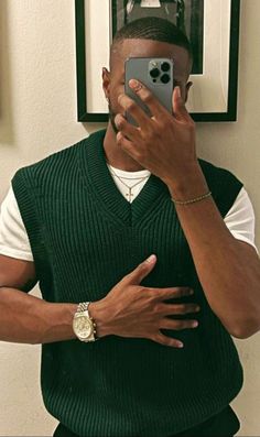 Dark green knit vest with white casual t-shirt. Certified style. Spiritual Fashion, Black Men Street Fashion, Men Street Fashion, Mens Fashion Inspiration, Street Fashion Men Streetwear