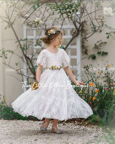 Lace Flower Girl Dress Flower Girl Dress Bohemian Flower - Etsy Beach Flower Girls, Beach Flower Girl Dresses, Country Flower Girls, Flower Girl Dresses Country, Floral Hair Wreath, Ivory Flower Girl Dress