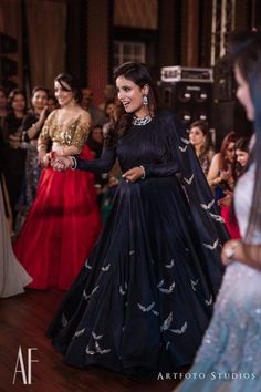 The Most Interesting Outfits Worn By Real Brides On Their Cocktail! Cocktail Dress Indian Wedding, Gown With Attached Dupatta, Indian Cocktail Dress, Engagement Dress For Bride, Reception Outfits, Cocktail Dress Classy, Indian Wedding Gowns, Choli Dress, Cocktail Dress Wedding Guest