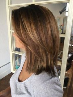 Medium Hairs, Brunette Hair With Highlights, Mom Hairstyles, Shoulder Length Hair Cuts, Haircuts For Medium Hair, Hair Color And Cut, Haircut For Thick Hair, Medium Hair Cuts, Shoulder Length Hair