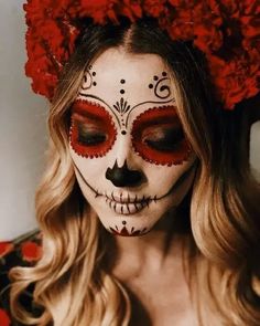 Maquillaje de Catrina fácil y bonito Red And Black Sugar Skull Makeup, Red Day Of The Dead Makeup, Dia De Los Muertos Makeup For Kids, Red Catrina Makeup, Day Of The Dead Face Makeup, Red Sugar Skull Makeup, Easy Day Of The Dead Makeup, Sugarskulls Makeup, Catarina Makeup