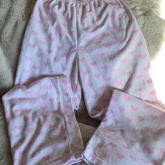 Super Soft & Comfy Waist Appears Small But Elastic Stretches To 17” Inseam Is 30” Fits Like A Juniors S Gloomy Bear Pjs Pants, Pink Heart Print Bottoms For Loungewear, Pink Pj Pants, Corset Fashion Outfits, Comfy Pajamas, Pyjama Pants, Hat Aesthetic, Pj Bottoms, Christmas Flannel