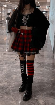 Black And Red Emo Outfit, Gothic Fashion Summer, Red Alt Outfits, Goth Alt Outfits, Emo Inspired Outfits, Edgy Goth Outfits, Aesthetic Alt Outfits, Alt Clothes Aesthetic, Estilo Egirl