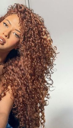 Copper Hair On Black Women Curly, Copper Natural Curly Hair, Auburn Hair Color Curly, Golden Brown Hair Curly, Maple Brown Hair Curly, Chestnut Brown Hair Curly, Curly Caramel Hair, Ginger Curly Hair Black Women, Dark Ginger Curly Hair