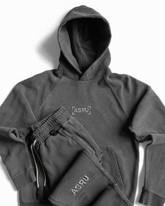 Relaxed fit warm-up hoodie and jogger constructed from a heavyweight reverse knit cotton. Fall Gym Outfits, Asrv Sportswear, Fashion Models Men, Tshirt Photography, Autumn Outwear, Outfit Gym, Creative Fashion Photography, Gym Workouts For Men, Gym Outfit Men