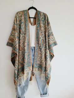 This Womens Cover-Ups item by RuBySvonRuBy has 16 favorites from Etsy shoppers. Ships from Germany. Listed on May 15, 2024 Boho Cardigan Outfit, Boho Over 50, Turquoise Cardigan, Boho Fashion Over 40, Boho Mother, Feeling At Home, Spring Cardigan, Thick Cardigan, Spring Cardigans