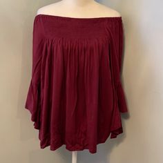 Beautiful Off The Shoulder Or On Blouse Spring Purple Off-shoulder Top, Purple Tops For Fall Vacation, Purple Fall Tops For Vacation, Purple Flowy Beach Top, Flowy Purple Beach Top, Casual Purple Tops For Fall Vacation, Purple Tops For Beach In Fall, Purple Off-shoulder Summer Top, Purple Off-shoulder Top For Summer