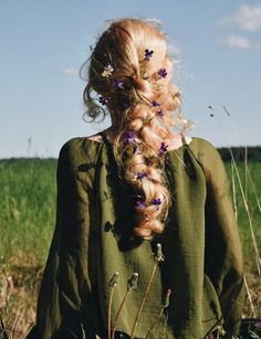 Ellen Tyn, Cottagecore Hair, Era Victoria, Old Dress, Luna Lovegood, Cottagecore Aesthetic, Spring Aesthetic