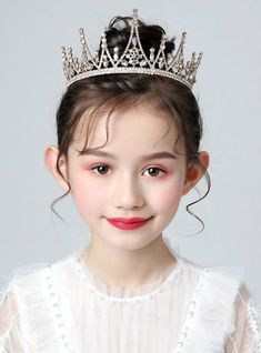 Seem like a star on your birthday while you are using this adorable tiara. The gold-tone a pretty tiara says, "Pleased Birthday celebration" in pink substitute crystals. Short Sleeve Prom Dresses, Baroque Dress, Girls Tiara, Birthday Tiara, Bride Crown, Princess Hair, Gold Tiara, Crown Tiara, Princess Hairstyles