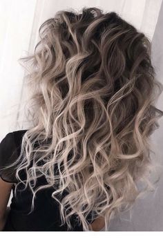 Blond Balayage, Latest Hair Color, Cute Hair Colors, Hair Color Highlights, Hair Color Balayage, Cool Hair Color, Easy Summer, Hair Color Trends, Ombre Hair