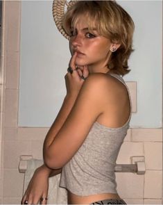 Short Grunge Hair, Shaggy Short Hair, Really Short Hair, Hair Inspiration Short, Shot Hair Styles, Hair Stylies, Penteado Cabelo Curto, Mullet Hairstyle, Short Hair Haircuts