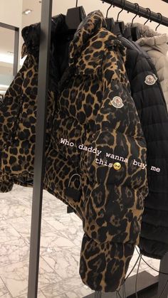 Stile Kylie Jenner, Rich Rich, Leopard Coat, Winter Fits, Coats And Jackets, 로고 디자인, Looks Style, Dream Clothes