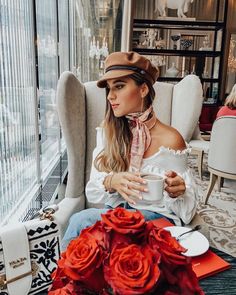 Instagram Women Hats Fashion, The Big Apple, Street Style Winter, Shop The Look, Fashion Fits