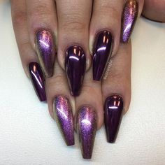 Chrome Pink/Purple på torr och klibbig yta över "Black Velvet" finns hos #lillynails Vampy Nails, Matte Make Up, Chrome Pink, Chrome Nail Art, Chrome Nails Designs, Nail Bar, Fabulous Nails, Accent Nails