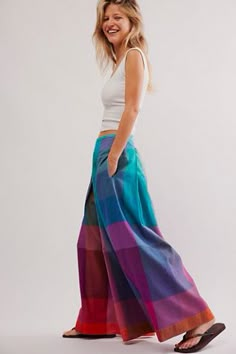 Free Spirit Style Outfits, Boho Work Outfit, Unique Pants, Eclectic Outfits, Retro Fashion Outfits, Free Spirit Style, Wide Trousers, Outfits Aesthetic, Fashion Pants