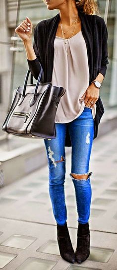 Luvtolook | Curating fashion and style: Street Mode Tips, Mode Casual, Fashion Mode, Looks Style, Mode Inspiration, Fall Winter Outfits, Outfits Casuales, Ripped Jeans, Casual Outfit