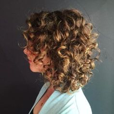 Medium Curly Brown Hairstyle Haircut Curly Hair Medium, Shoulder Length Curls, Haircut Curly Hair, Kort Bob, Medium Curls