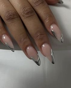 White And Chrome French Tip Nails, Irregular French Tip Nails, Wiggly French Tip Nails, Easy Chrome Nail Art, Metallic Almond Nails Designs, Japanese Chrome Nails, Almond Shaped Chrome Nails, Melted Chrome Nails, White Edgy Nails