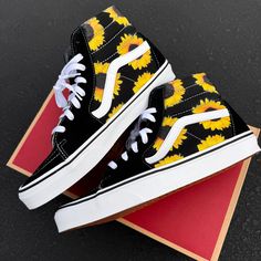 Bright Sunflowers are here to brighten up your day! Classic Sunflowers on black Vans Sk8-Hi shoes.  We source each pair of shoes brand new directly from Vans. Each pair is made to order, please make sure you put in the correct shoe size before you check out. The ink is permanent and will never come off. Made in the USA. This price includes everything: shoes, artwork, and shipping. Thanks for stopping by our Etsy shop! Please message us with any questions! Sizes listed are in US sizing scale. If you have any issues with your order, please feel free to reach out to us and we will be more than glad to help you! Note: Blvd Custom is in no way affiliated with any of the shoe brands or companies that are featured on our website. Each pair of shoes is ordered lawfully bought at retail price. Shoes Artwork, Sk8 Hi Vans, Halloween Shoes, Nike Converse, Black Vans, Vans Sk8 Hi, Men's Vans, Custom Vans, Sk8 Hi