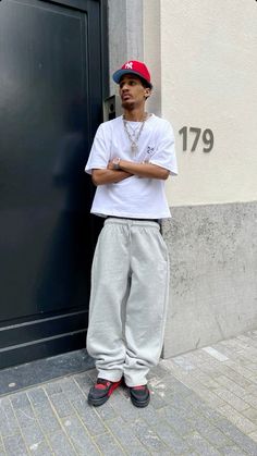 Baggy Sweatpants Outfit, Drippy Fits, Black Men Fashion Urban, Drippy Outfit, Men's Street Style, Trendy Boy Outfits, Spring Outfits Men