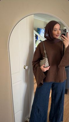 Cute Fall Hijabi Outfits, Autumn Outfits Hijabis, Hijab Colors Combinations, Modest Hijabi Outfits Casual, Hijabi Knitwear Outfit, Neutral Hijabi Outfits, Beige Hijabi Outfits, Hijab Fashion Summer, Muslim Outfits Casual