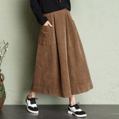 Type: Pants Material: 100% Cotton Season:Autumn,Spring,Winter Style:Casual, Daily Waist type:Natural Silhouette: Loose Size:M Length: 88.00 cm/ 34.65 " Waist: 63.00-73.00 cm/ 24.80-28.74 " Hip:128.00 cm/ 50.39 " Thigh: 94.00 cm/ 37.00 '' Size:L Length: 88.00 cm/ 34.65 " Waist: 73.00-80.00 cm/ 28.74-31.50 " Hip:130.00 cm/ 51.18 " Thigh: 95.00 cm/37.40 '' Size:XL Length: 88.00 cm/ 34.65 " Waist: 80.00-86.00 cm/ 31.50- 33.86 " Hip:132.00 cm/ 51.97 " Thigh: 96.00 cm/ 37.80 '' Leather Oxfords Women, Corduroy Wide Leg Pants, Fall Winter Essentials, Black And White Coffee, Winter Pants, Pantalon Large, Type Of Pants, Green Fashion, Capsule Wardrobe