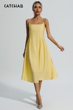 Spend a cozy weekend at the beach in our Helena Yellow Vacation Slip Maxi Dress! Rayon and textured jacquard fabric compose this maxi dress. The hollow tie at the back and the high waist design outline the figure curve to the extreme. You can wear it to a beach vacation or to an important dinner. Pair with a pair of sandals for a casual look. --Dress Length: Approx 120cm --Materials: Polyester --Model is 5 ft 74 and wears size S Design Outline, Midi Dress Work, Glitter Wedding Dress, Slip Maxi Dress, Cozy Weekend, Dress Rayon, Bandage Midi Dress, Floral Shirt Dress, Feather Dress