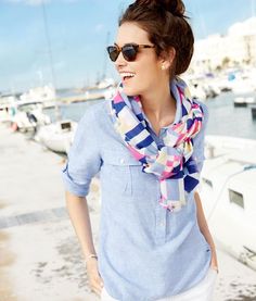 Casual spring look for everyday activity! Looks clean, fresh and cute not forgetting the comfy! Navy Outfits, Nautical Scarf, Nautical Outfits, Florida Fashion, Summer Closet, Better Sweater, Popover Shirt, Fashion Scarf, Mode Casual