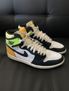 Up for sale is a pair of Nike Air Jordan 1 high Volt size 10, in good condition, no box and no extra laces, if you have any questions please ask, thanks. Nike Air Jordan 1 High, Nike Air Jordan 1 Retro, Air Jordan 1 Retro High Og, Air Jordan 1 Retro High, Nike Air Jordan 1, Air Jordan 1 High, Jordan 1 High, Air Jordan 1 Retro, Jordan 1 Retro High