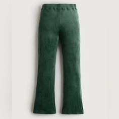 New Hollister Ultra High-Rise Velour Flare Pants In Dark Green. Womens Size X Small Short, Size Xs Short. New With Tag, In Excellent Condition Slim Through The Thigh And Flared From Knee To Hem, These Flare Pants Are Made In A Super Soft Velour Fabric. Comfy Banded Ultra High-Rise Waist. Imported. Body:95% Polyester, 5% Elastane Turn Garment Inside Out Machine Wash Cold Separately Only Non-Chlorine Bleach Tumble Dry Low Low Iron On Reverse Side Do Not Dry Clean Y2k, Casual, Athleisure, Loungewea Dark Brown Pants, Beige Jumpsuit, Pink Sweatpants, Hollister Dresses, Hollister Pants, Velour Fabric, Brown Pants, Flare Trousers, Womens Sweatpants