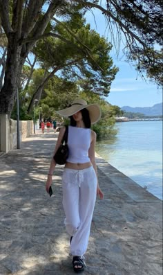 Beachy Outfits, Casual Day Outfits, Looks Street Style, Mode Inspo, 가을 패션, Casual Style Outfits, Outfits Casuales, Cute Casual Outfits, Simple Outfits