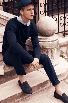 Monday gent Loafers Men Outfit, How To Wear Loafers, Loafers Outfit, Mens Loafers, Black Suede Loafers, Outfits Hombre, Outfit Trends, Male Fashion