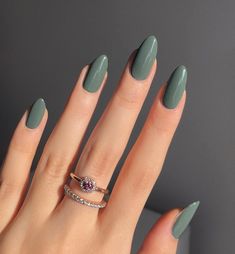 Plain Nails, Solid Color Nails, Smink Inspiration, Green Nail, Makijaż Smokey Eye, Almond Acrylic Nails, Almond Nail, Nail Swag, Chic Nails