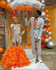 Pretty Homecoming Dresses, Baddie Dresses, Prom Dresses Long Black, Prom Goals, Silver Prom Dress, Prom Photoshoot, Prom Couples