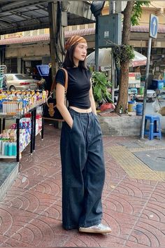 casual fancy simple streetwear ootd pants bandana fashion clothing summer trend trendy inspo inspiration Luxury Photography, Quick Outfits, Classy Fashion, January 11, 가을 패션, Inspiration Mode, Casual Style Outfits, Looks Style, Lookbook Outfits