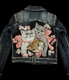 Painting Clothes Ideas, Painting Clothes, Painted Clothes, Clothes Ideas, Custom Clothes, Gold Jewelry, Denim Jacket, Gold