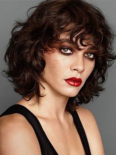 20 Gorgeous Layered Hairstyles & Haircuts in 2022 - The Trend Spotter Short Layered Curly Haircuts, Long Layered Curly Hair, Layered Curly Hair, Medium Layered Haircuts, Short Hair Lengths, Curly Haircuts, Short Layered, Long Layered Hair