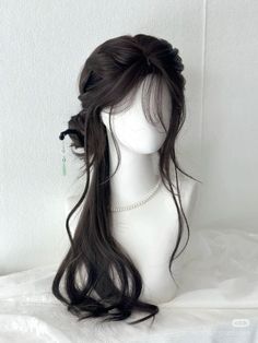 #hairstyle #hair #looks #wig Medium Hair Styles Simple, Wig Rambut, Korean Wig, Hairstyles Korean, Chinese Hairstyles, Chinese Hair, Wig Hairstyles Cosplay, Oc Hairstyles, Hairstyles Wig