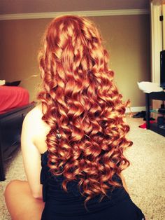 Curly red hair Curly Red Hair Styles, Adore Ginger, Red Hair Wedding, Long Curly Red Hair, Hairstyles Red Hair, Spiral Perms, Hair Doos, Kat Diy