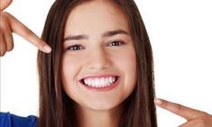 Gestos de la mano para aliviar dolencias | Tips y Actualizaciones Natural Teeth Whitening Remedies, Sensitive Teeth Remedy, Kedokteran Gigi, Teeth Whitening Remedies, Dental Tourism, Teeth Bleaching, Straight Teeth, Whiten Your Teeth, Perfect Teeth