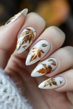 Gold Autumn Nails, Thanksgiving Almond Nails, Warm Nails, Thanksgiving Nail Ideas, Nail Art Simple, Classy Nail Art Ideas, Thanksgiving Nail Designs, Thanksgiving Nail Art, Thanksgiving Nail